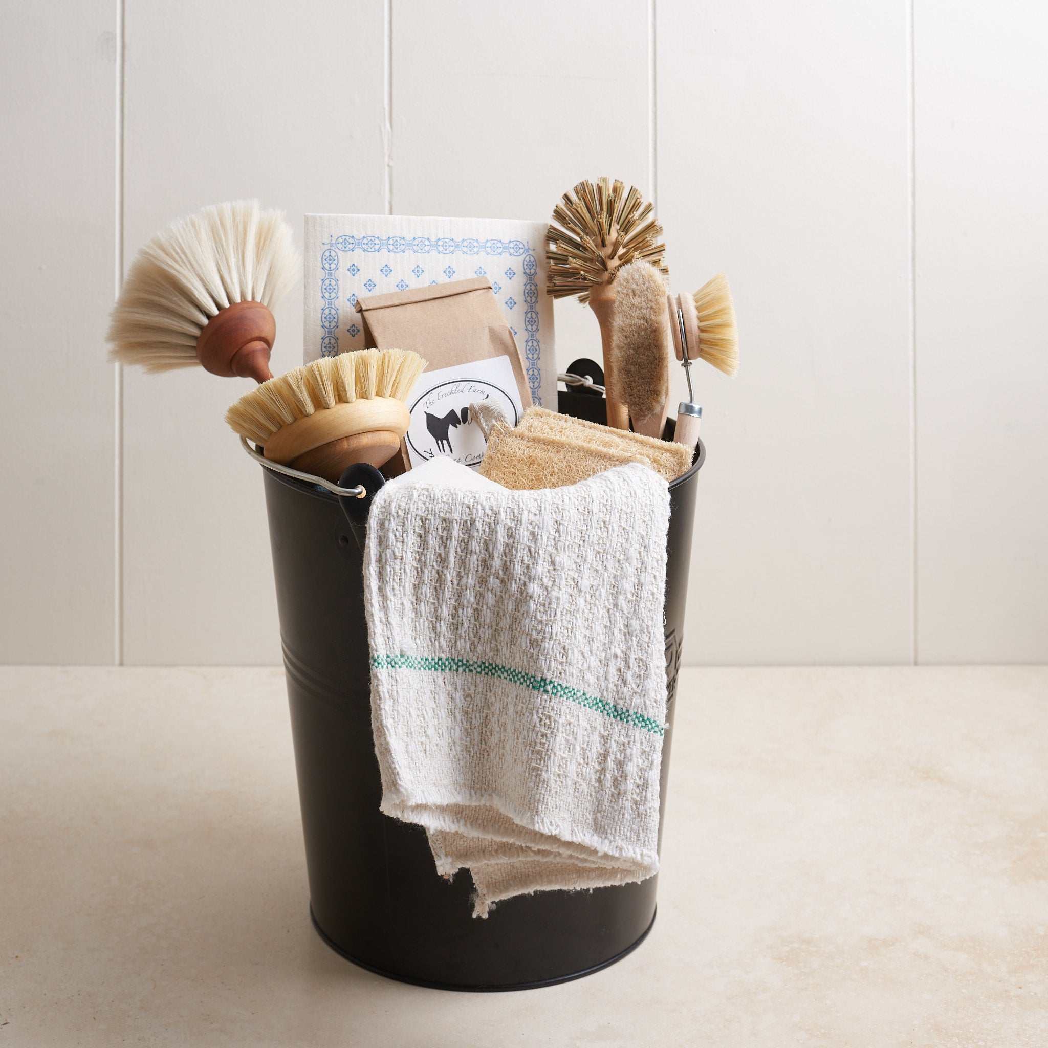 Plastic-Free Clean Basket